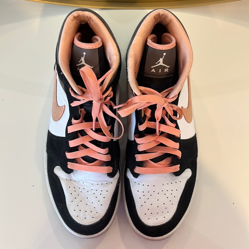 Womens size 12 Jordan’s. Mid SE peach mocha shoes.